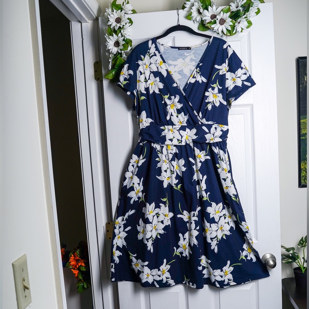 Floral Dress Cotton Wrap-Style Navy Blue with White Lily Print Midi Short Sleeve